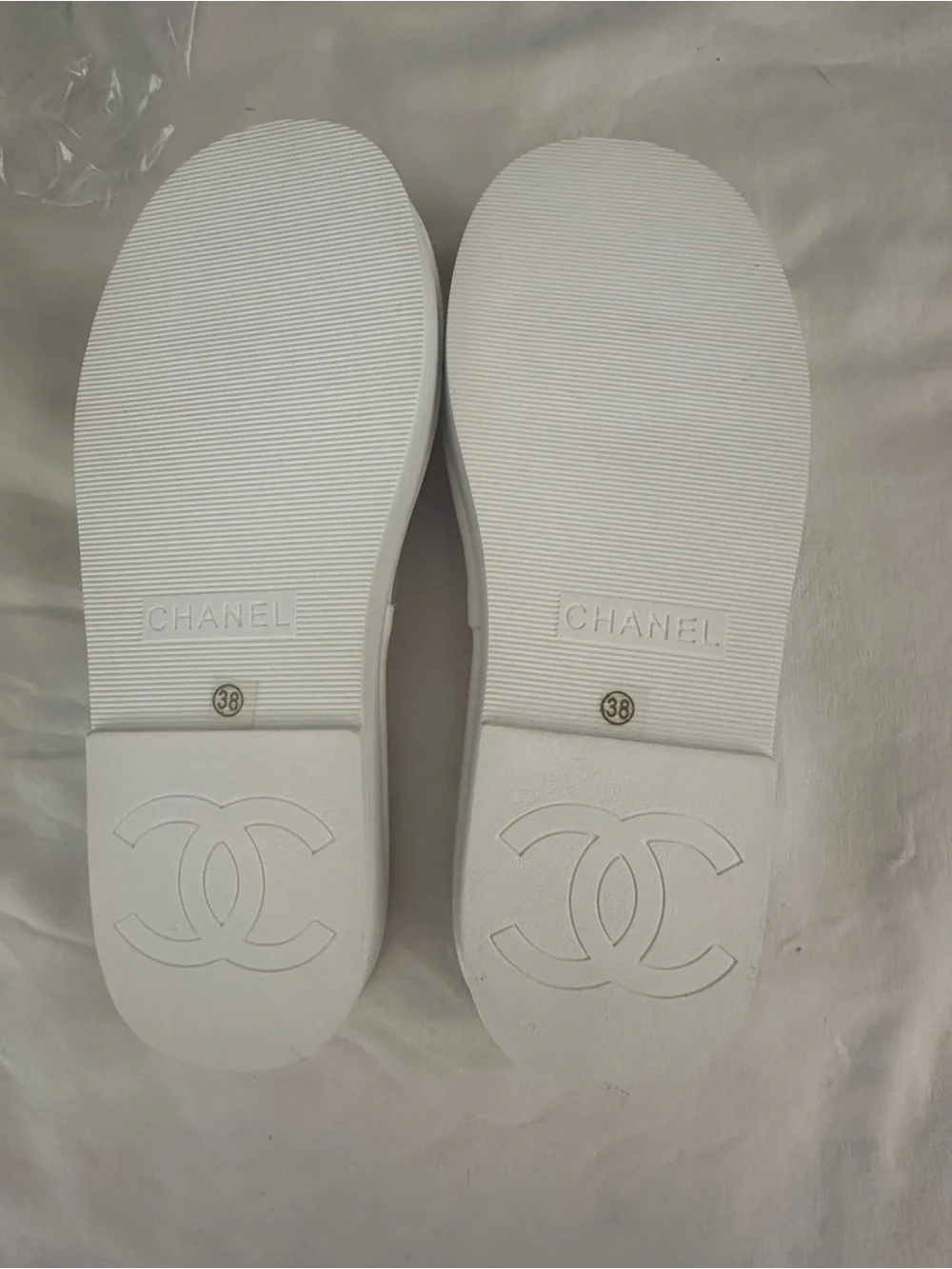 CHANEL Pink Leather Logo Flip Flop Sandals